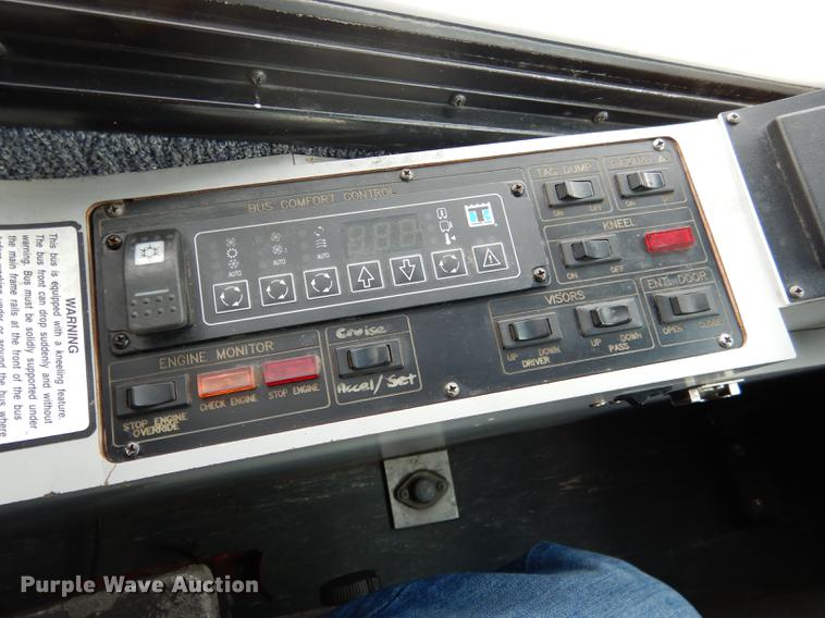 image for item DG5776 1999 Blue Bird Touring Coach LTC40 coach bus