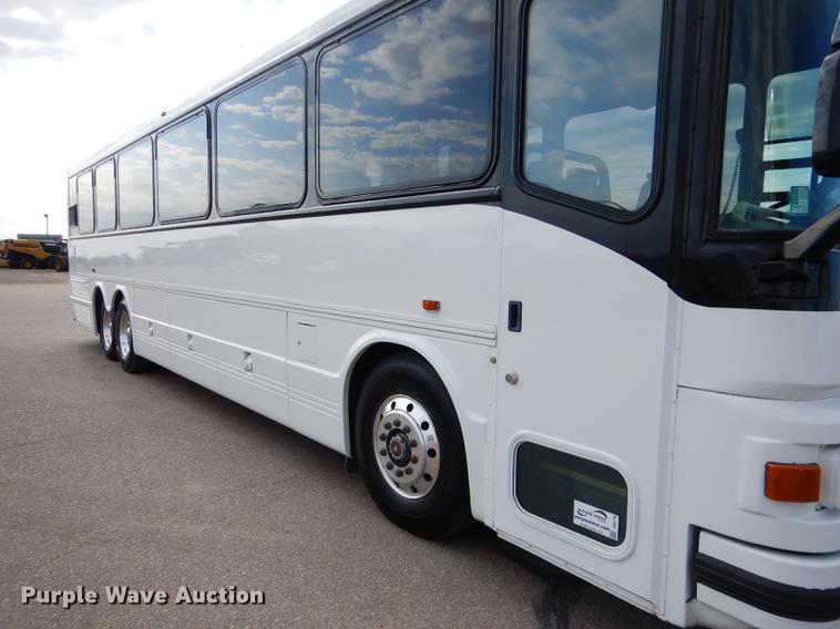 image for item DG5776 1999 Blue Bird Touring Coach LTC40 coach bus