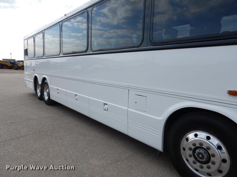 image for item DG5776 1999 Blue Bird Touring Coach LTC40 coach bus