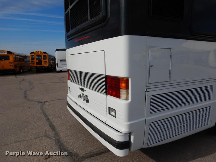 image for item DG5776 1999 Blue Bird Touring Coach LTC40 coach bus