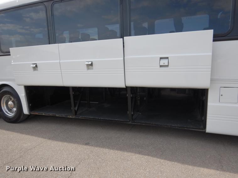 image for item DG5776 1999 Blue Bird Touring Coach LTC40 coach bus