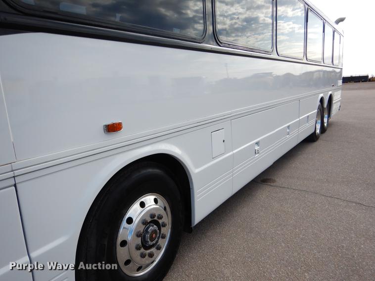 image for item DG5776 1999 Blue Bird Touring Coach LTC40 coach bus