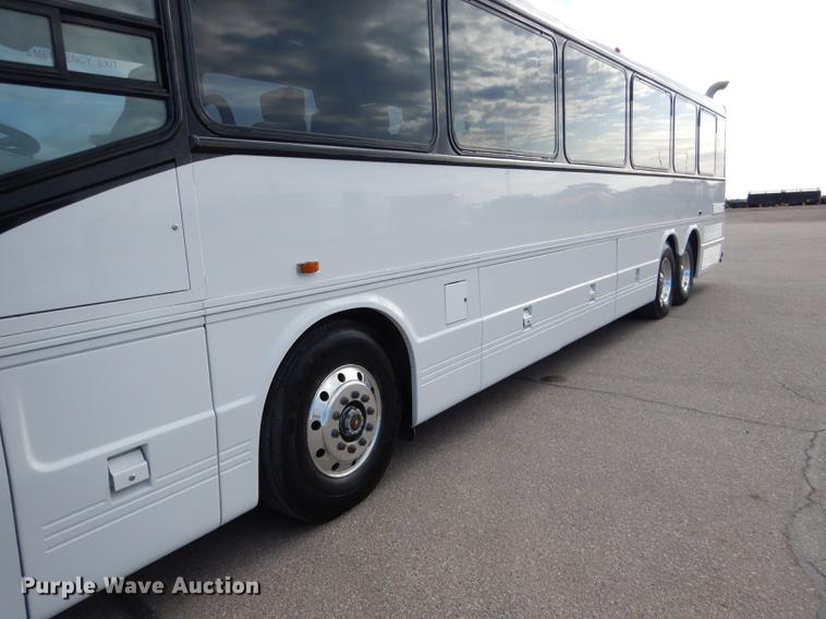 image for item DG5776 1999 Blue Bird Touring Coach LTC40 coach bus