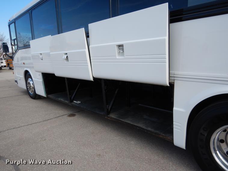 image for item DG5776 1999 Blue Bird Touring Coach LTC40 coach bus