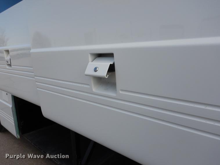 image for item DG5776 1999 Blue Bird Touring Coach LTC40 coach bus