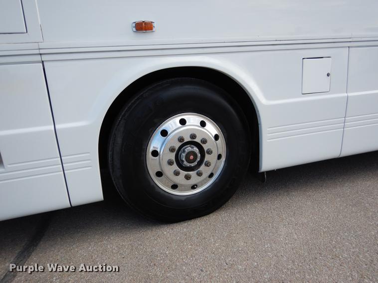 image for item DG5776 1999 Blue Bird Touring Coach LTC40 coach bus