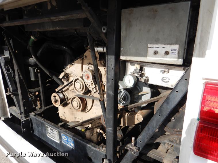 image for item DG5776 1999 Blue Bird Touring Coach LTC40 coach bus