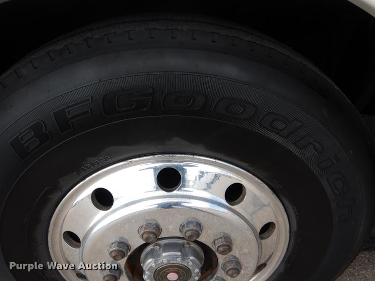 image for item DG5776 1999 Blue Bird Touring Coach LTC40 coach bus