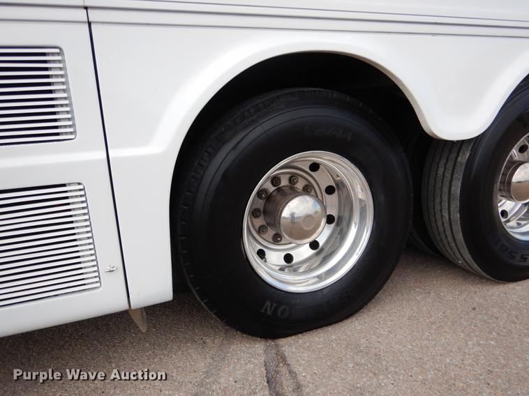 image for item DG5776 1999 Blue Bird Touring Coach LTC40 coach bus