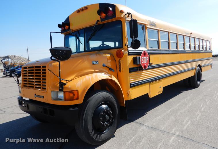 image for item DG5777 1998 International 3800 Thomas school bus