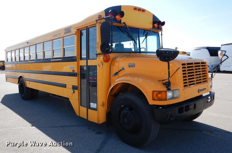 image for item DG5777 1998 International 3800 Thomas school bus