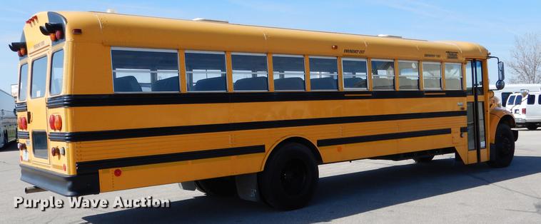 image for item DG5777 1998 International 3800 Thomas school bus