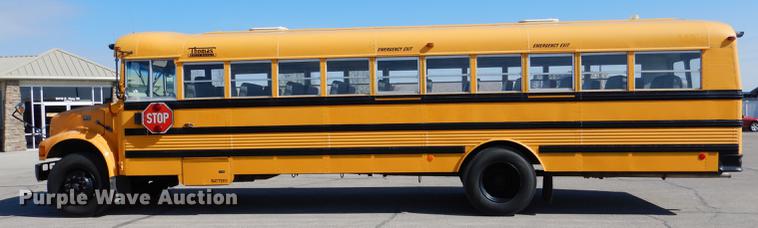 image for item DG5777 1998 International 3800 Thomas school bus