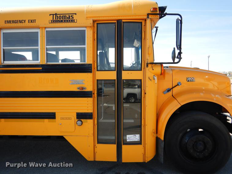 image for item DG5777 1998 International 3800 Thomas school bus