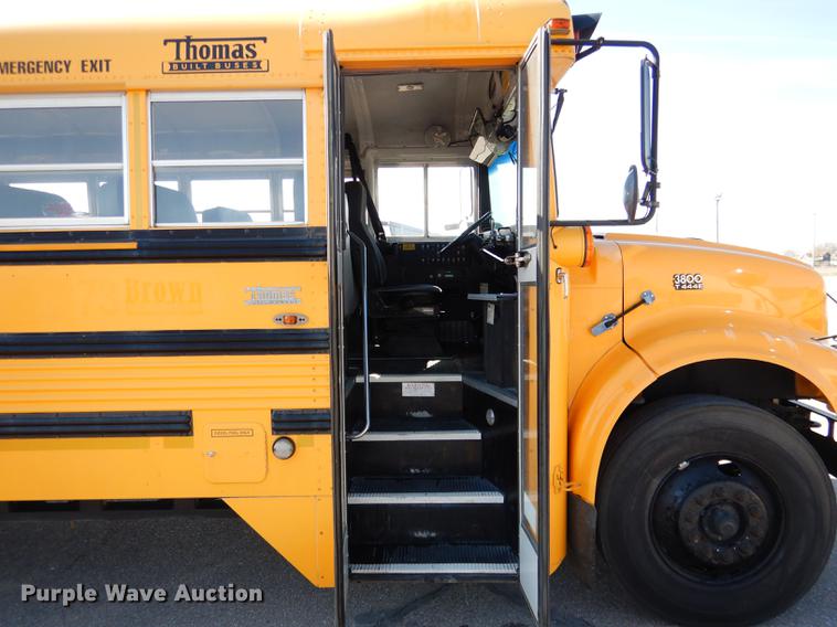image for item DG5777 1998 International 3800 Thomas school bus