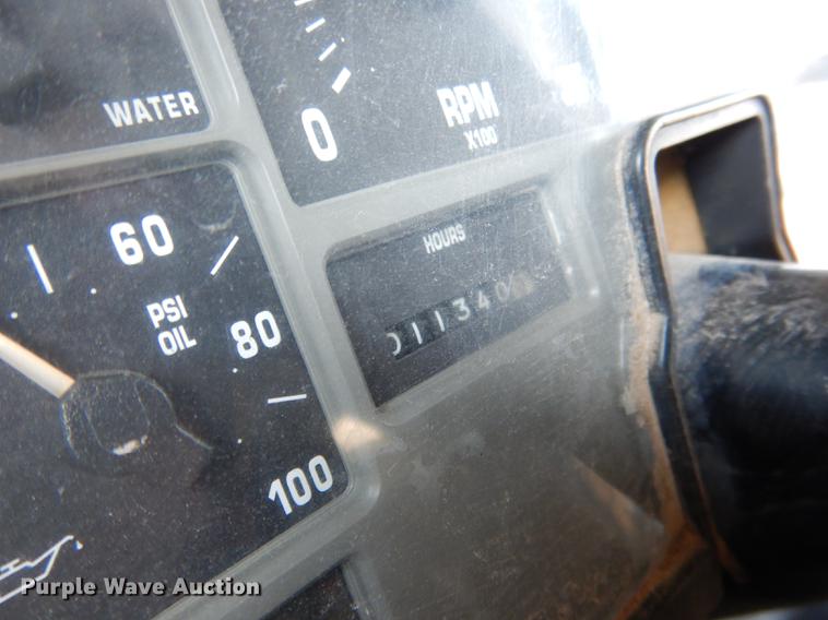 image for item DG5777 1998 International 3800 Thomas school bus