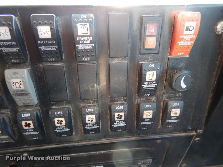 image for item DG5777 1998 International 3800 Thomas school bus