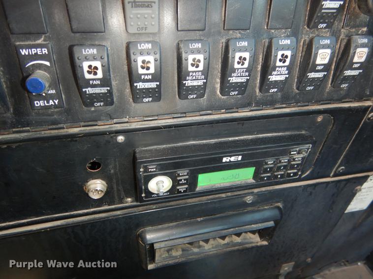 image for item DG5777 1998 International 3800 Thomas school bus