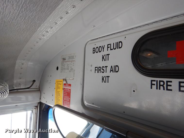 image for item DG5777 1998 International 3800 Thomas school bus