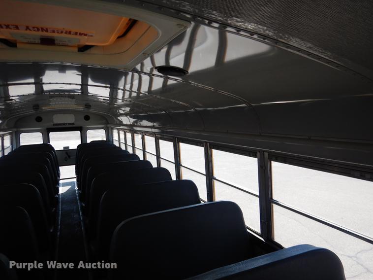 image for item DG5777 1998 International 3800 Thomas school bus