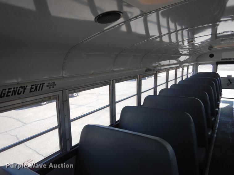 image for item DG5777 1998 International 3800 Thomas school bus