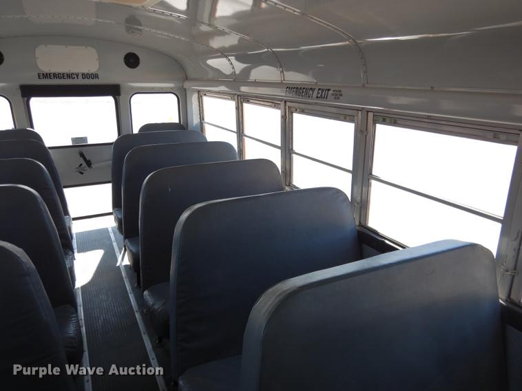 image for item DG5777 1998 International 3800 Thomas school bus