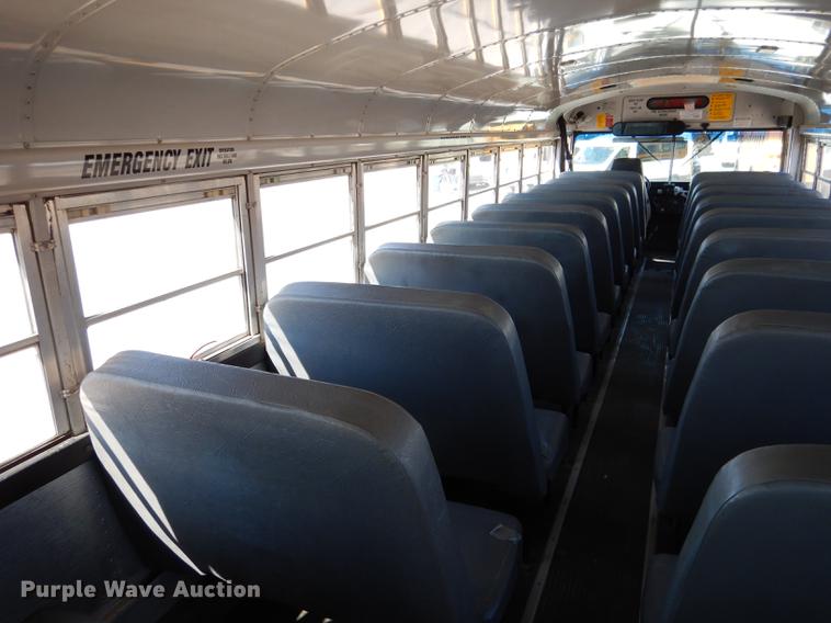 image for item DG5777 1998 International 3800 Thomas school bus