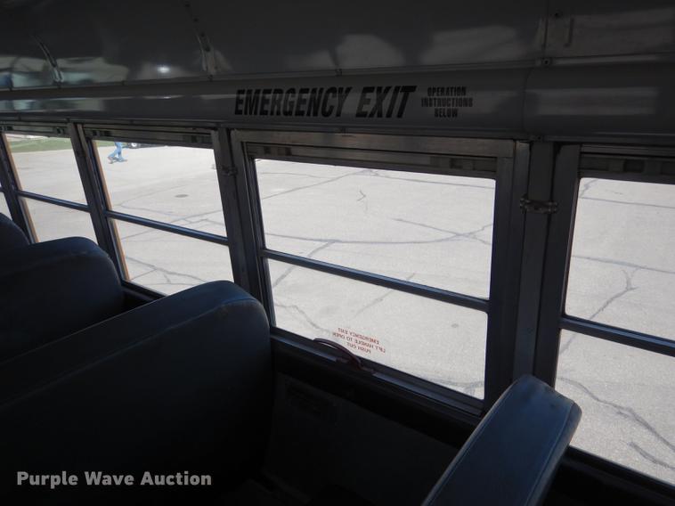 image for item DG5777 1998 International 3800 Thomas school bus