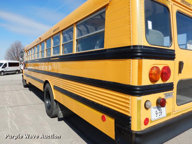 image for item DG5777 1998 International 3800 Thomas school bus