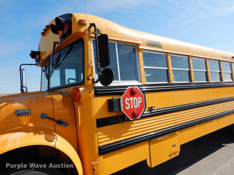image for item DG5777 1998 International 3800 Thomas school bus