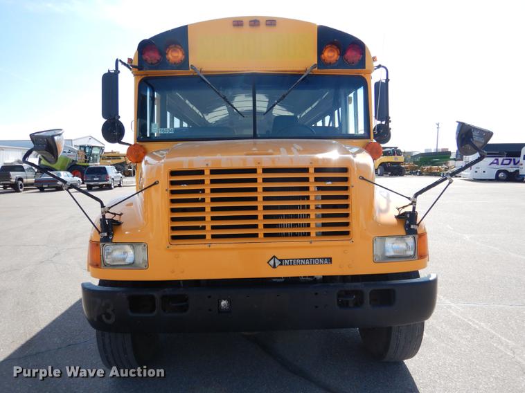 image for item DG5777 1998 International 3800 Thomas school bus