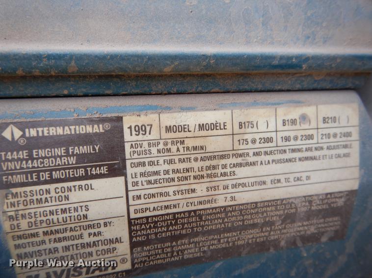 image for item DG5777 1998 International 3800 Thomas school bus