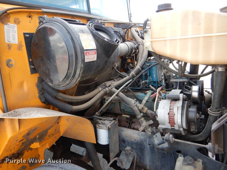 image for item DG5777 1998 International 3800 Thomas school bus