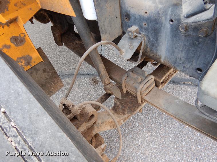 image for item DG5777 1998 International 3800 Thomas school bus