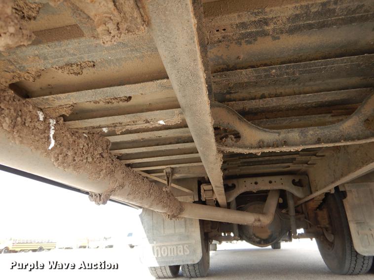 image for item DG5777 1998 International 3800 Thomas school bus