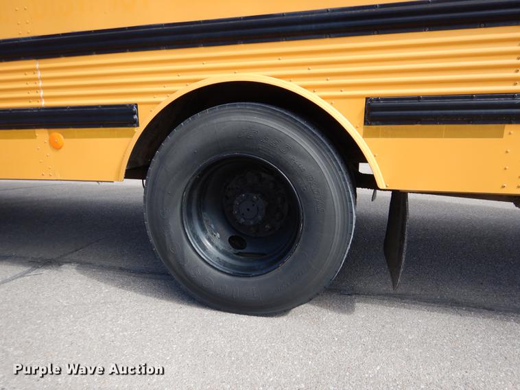 image for item DG5777 1998 International 3800 Thomas school bus