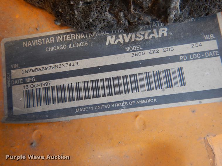 image for item DG5777 1998 International 3800 Thomas school bus