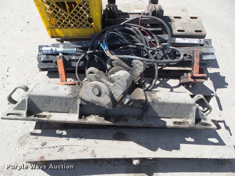 image for item EM9157 (3) truck decking hitches