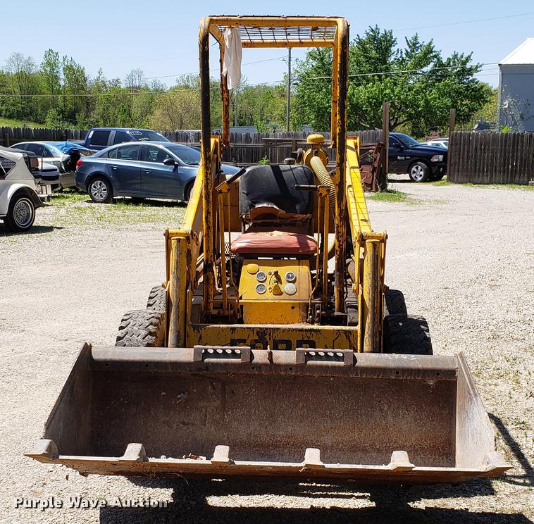 image for item EN9904 Ford CL30 skid steer