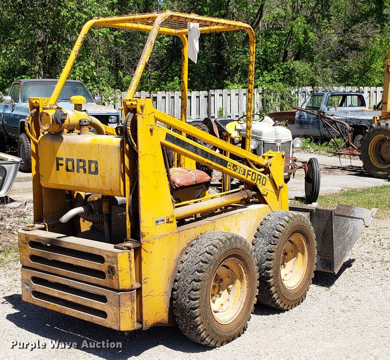 image for item EN9904 Ford CL30 skid steer
