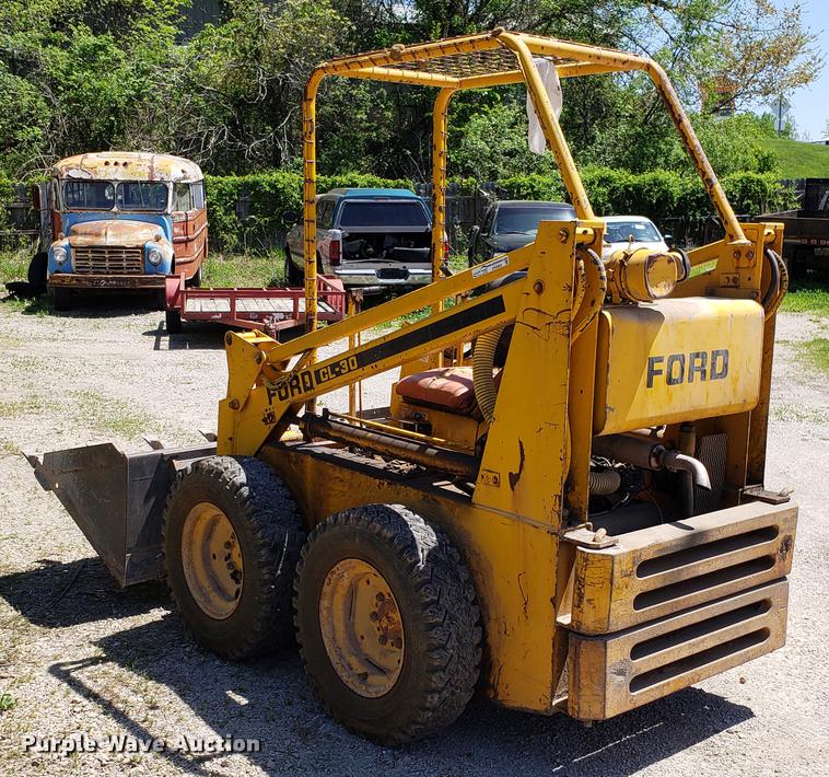 image for item EN9904 Ford CL30 skid steer