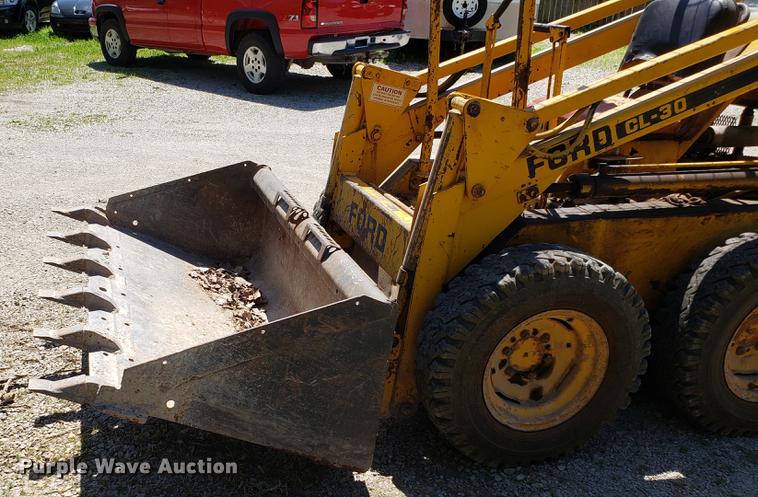 image for item EN9904 Ford CL30 skid steer