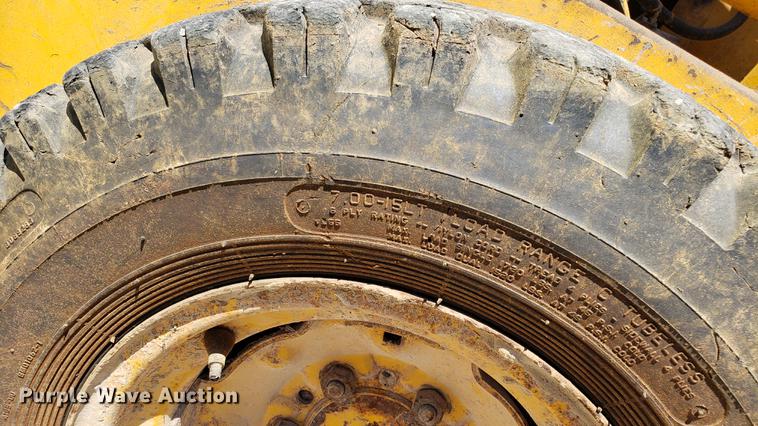 image for item EN9904 Ford CL30 skid steer