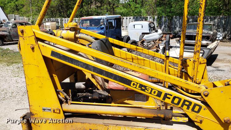 image for item EN9904 Ford CL30 skid steer