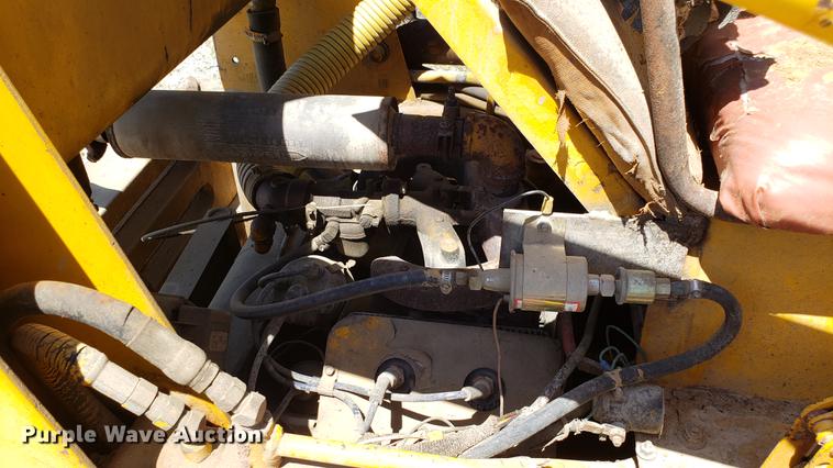 image for item EN9904 Ford CL30 skid steer