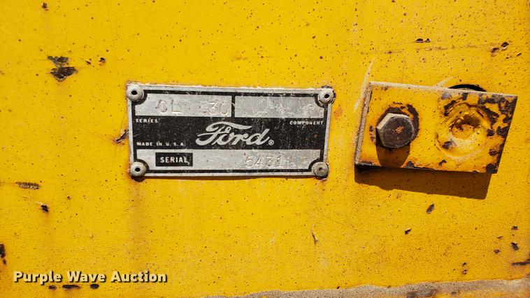 image for item EN9904 Ford CL30 skid steer