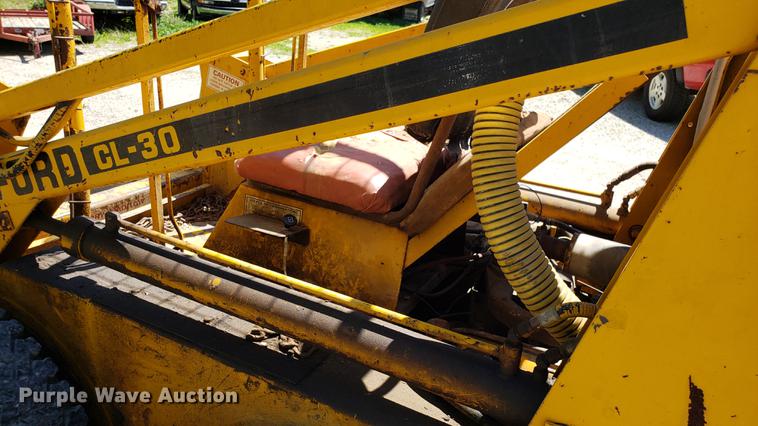 image for item EN9904 Ford CL30 skid steer