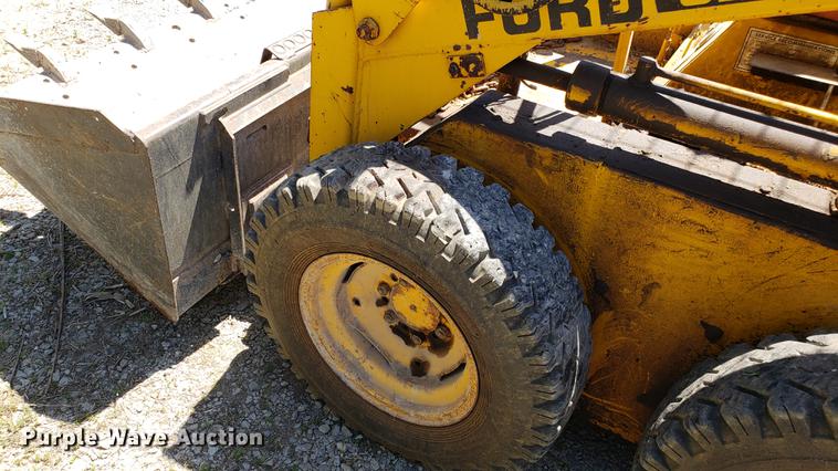 image for item EN9904 Ford CL30 skid steer