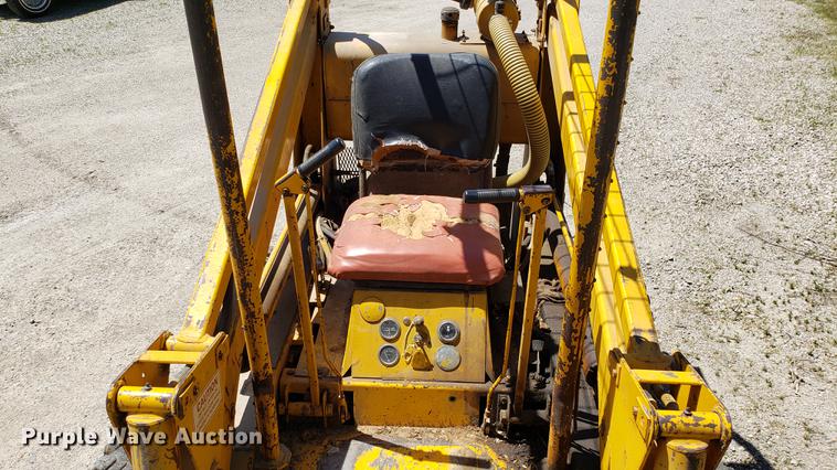 image for item EN9904 Ford CL30 skid steer