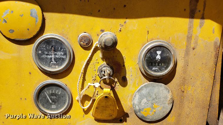 image for item EN9904 Ford CL30 skid steer